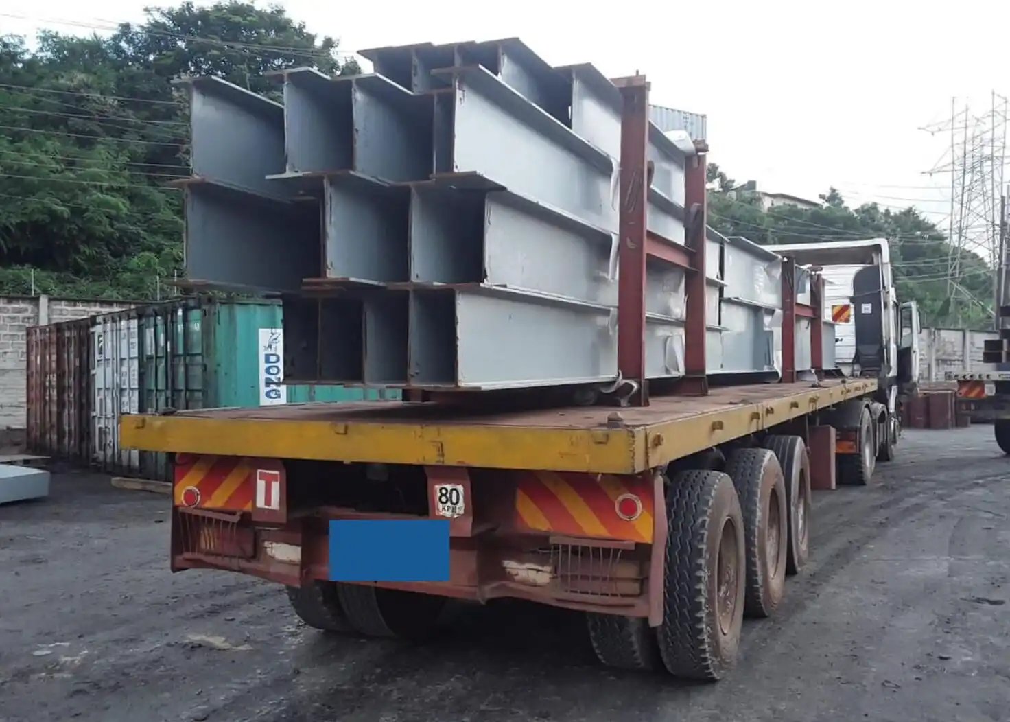 Inspector verifying shipment quantity before dispatch – Mercury Marine Services